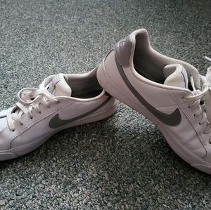 Nike Skateboarding Size 10 White Shoes